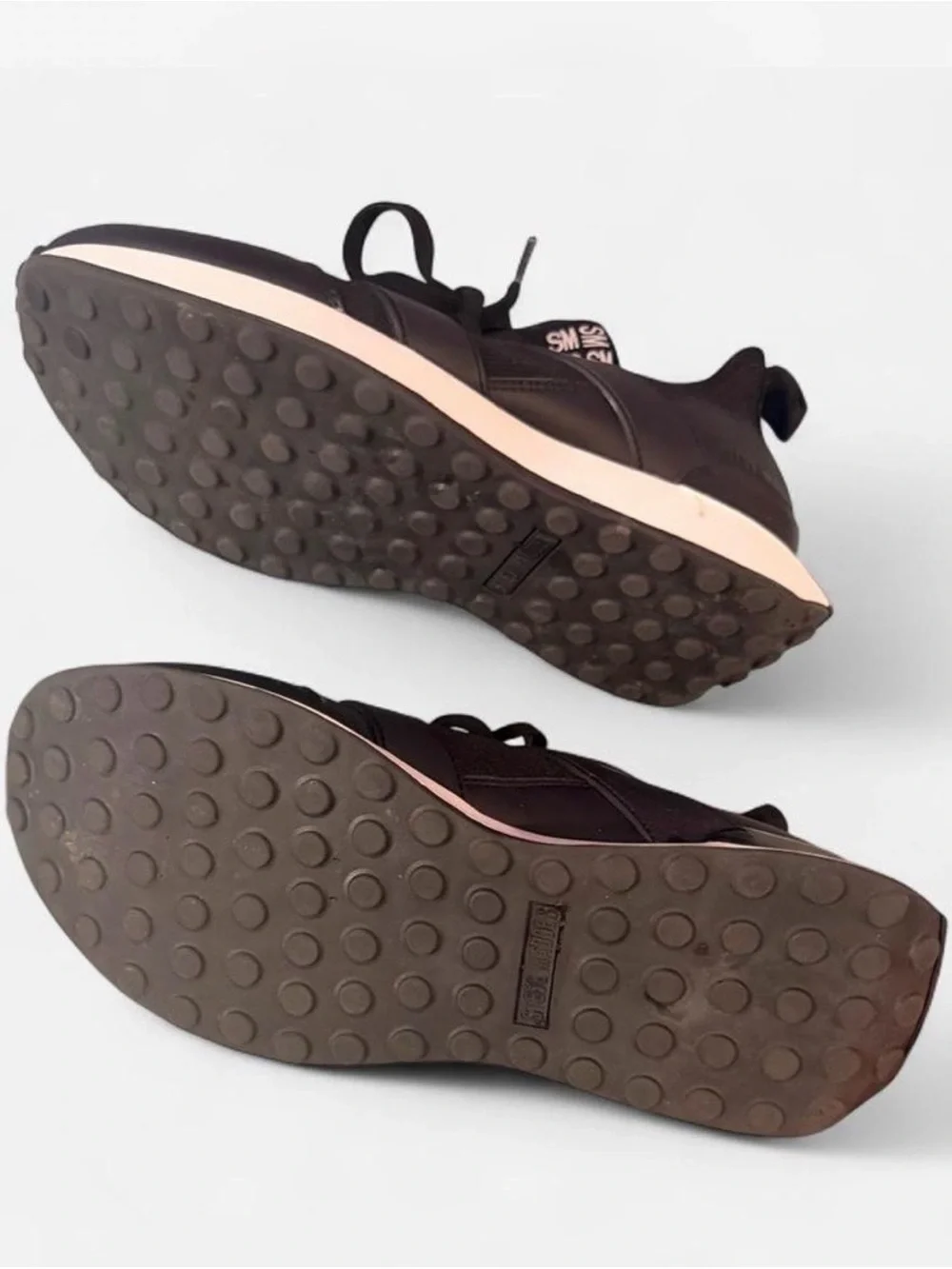 Men's Black and white Athletic Sneakers - Stylish Everyday Comfort